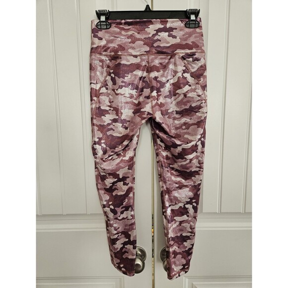 PowerHold By Fabletics Shiny Pink Camo Capri Leggings Size XS - Picture 4 of 9